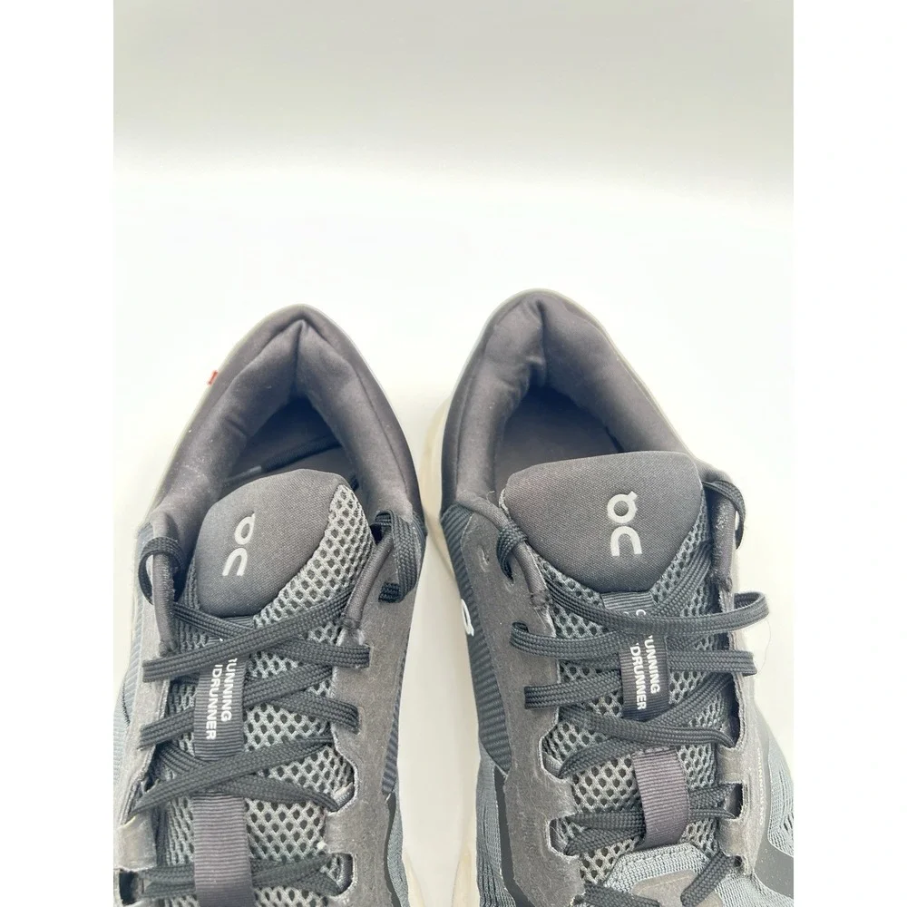 On Cloud Men's Black Running Shoes Athletic Walking Sneakers Size 11.5